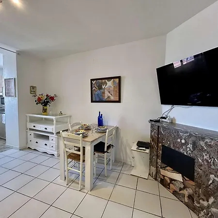 Apartment En Centre Avec Clim - 3 Pers. - Fr-1-226a-220 Saint-Raphael (Var)